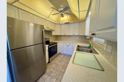 11201 80th Avenue #101, Seminole, FL 33772 - Photo 5