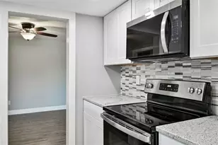 1339 Summerlin Dr, Clearwater, FL 33764 - Photo 21