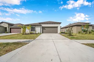 5493 Blue Azure Dr, Wimauma, FL 33598 - Photo 3
