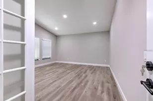 3105 Mossvale Ln, Tampa, FL 33618 - Photo 19