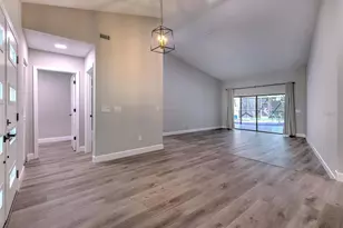 3105 Mossvale Ln, Tampa, FL 33618 - Photo 9