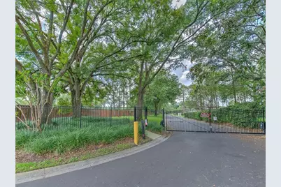 3105 Mossvale Lane, Tampa, FL 33618 - Photo 3