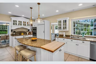 1226 Serpentine Drive S, Saint Petersburg, FL 33705 - Photo 35