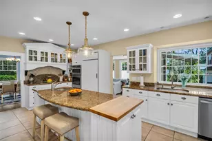 1226 Serpentine Dr S, Saint Petersburg, FL 33705 - Photo 35