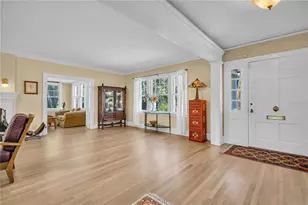 1226 Serpentine Dr S, Saint Petersburg, FL 33705 - Photo 5