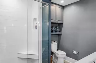 1226 Serpentine Dr S, Saint Petersburg, FL 33705 - Photo 27