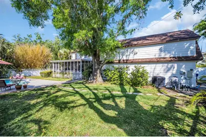 1226 Serpentine Drive S, Saint Petersburg, FL 33705 - Photo 7