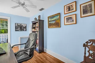 1226 Serpentine Dr S, Saint Petersburg, FL 33705 - Photo 15