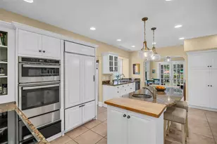 1226 Serpentine Dr S, Saint Petersburg, FL 33705 - Photo 37