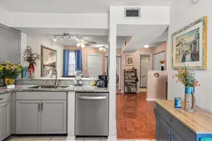 6826 Stonesthrow Cir N, Saint Petersburg, FL 33710 - Photo 9