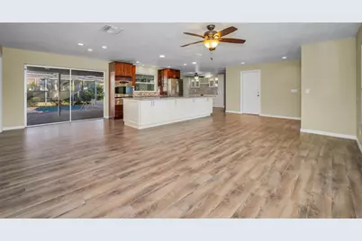 8793 Merrimoor Boulevard E, Seminole, FL 33777 - Photo 3