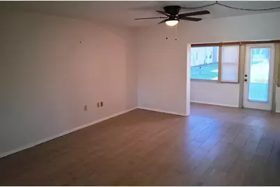 4600 98th Way N #108, Saint Petersburg, FL 33708 - Photo 7