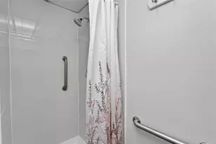 1802 Bedford Ln, Sun City Center, FL 33573 - Photo 15