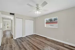 1802 Bedford Ln, Sun City Center, FL 33573 - Photo 17