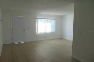 9119 Tudor Dr, Tampa, FL 33615 - Photo 7