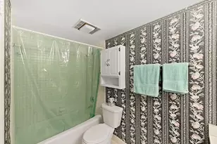 4118 Pinelake Ln, Tampa, FL 33618 - Photo 25