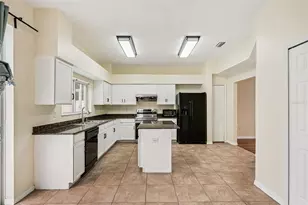 11106 Kempton Vista Dr, Riverview, FL 33579 - Photo 15