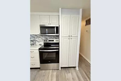 7186 Mount Arlington Drive NE #421, Saint Petersburg, FL 33702 - Photo 7