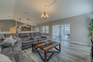 222 Halton Cir, Seffner, FL 33584 - Photo 23