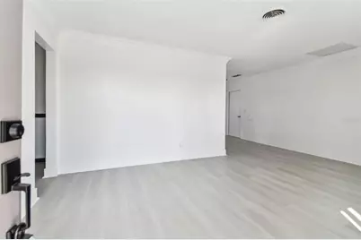 1101 75th Avenue N, Saint Petersburg, FL 33702 - Photo 7