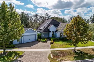 5901 Nature Ridge Ln, Lithia, FL 33547 - Photo 1