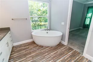 5901 Nature Ridge Ln, Lithia, FL 33547 - Photo 19