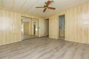 3542 Castle Dr, Zephyrhills, FL 33540 - Photo 25
