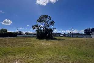 322 NE 27th St, Cape Coral, FL 33909 - Photo 1