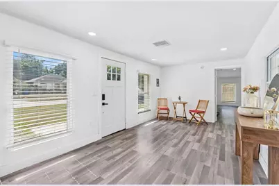 2201 50th Avenue N, Saint Petersburg, FL 33714 - Photo 19