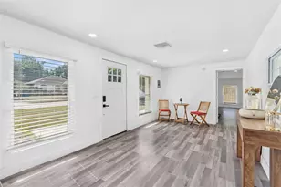 2201 50th Ave N, Saint Petersburg, FL 33714 - Photo 19