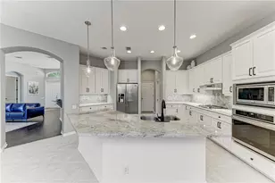 12827 Penguin Dr, Bradenton, FL 34212 - Photo 11