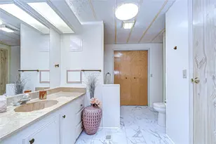 35811 Pradera Dr, Zephyrhills, FL 33541 - Photo 23