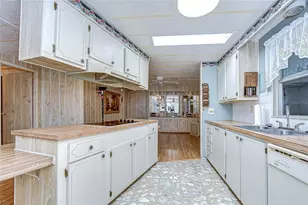 35811 Pradera Dr, Zephyrhills, FL 33541 - Photo 13