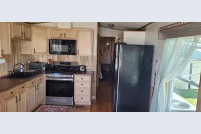 4421 Lane Road #216 B, Zephyrhills, FL 33541 - Photo 7