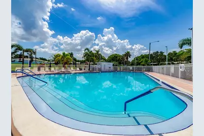 9234 141st Street, Seminole, FL 33776 - Photo 5