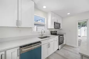 130 87th Ave, Treasure Island, FL 33706 - Photo 9