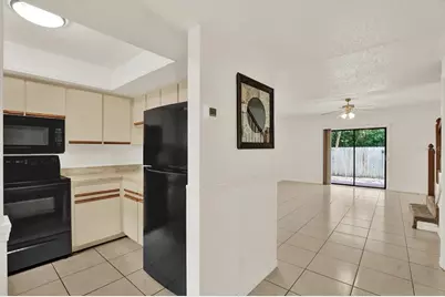 1910 W Sligh Avenue #D104, Tampa, FL 33604 - Photo 11