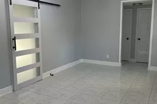 10106 Royal Acres Ct, Tampa, FL 33615 - Photo 5