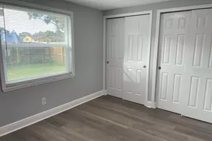 10106 Royal Acres Ct, Tampa, FL 33615 - Photo 7