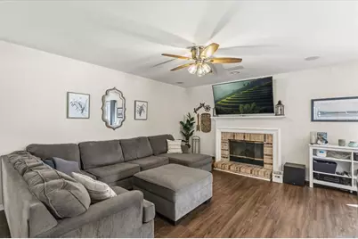 2605 Berryvine Place, Valrico, FL 33596 - Photo 7