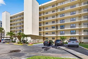 900 Cove Cay Dr, Clearwater, FL 33760 - Photo 1