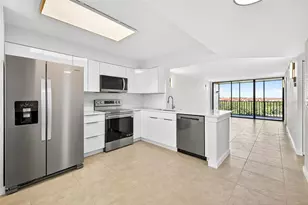 900 Cove Cay Dr, Clearwater, FL 33760 - Photo 11