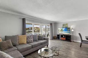 185 Brightwater Dr, Clearwater Beach, FL 33767 - Photo 7