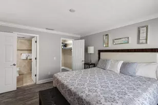 185 Brightwater Dr, Clearwater Beach, FL 33767 - Photo 23