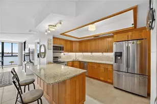7100 Sunshine Skyway Ln S, Saint Petersburg, FL 33711 - Photo 17