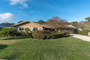 1101 87th Ave N, Saint Petersburg, FL 33702 - Photo 1
