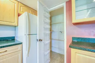 225 Country Club Dr, Largo, FL 33771 - Photo 19