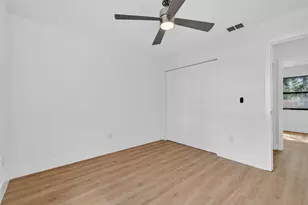 10408 Rosemount Dr, Tampa, FL 33624 - Photo 31