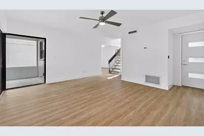 10408 Rosemount Drive, Tampa, FL 33624 - Photo 7