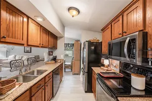 643 Satin Leaf Ave, Oldsmar, FL 34677 - Photo 13